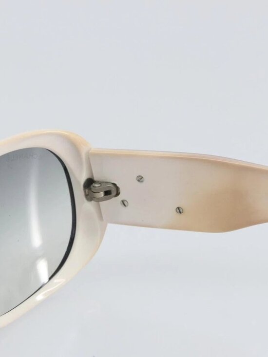 CHANEL Sunglasses plastic White CC Auth main image 6